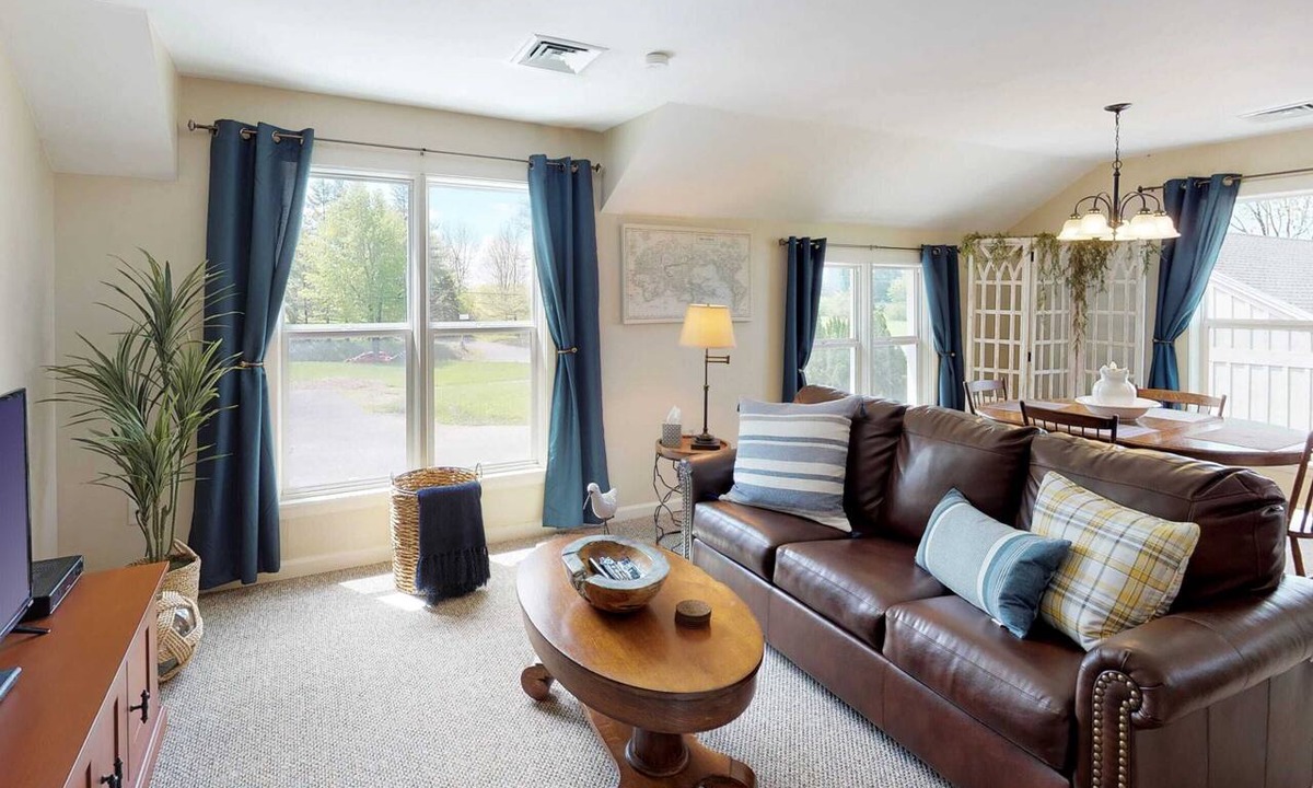 Skaneateles Apartment | 1 Bdrm Pet friendly Rental/Walkable to Village