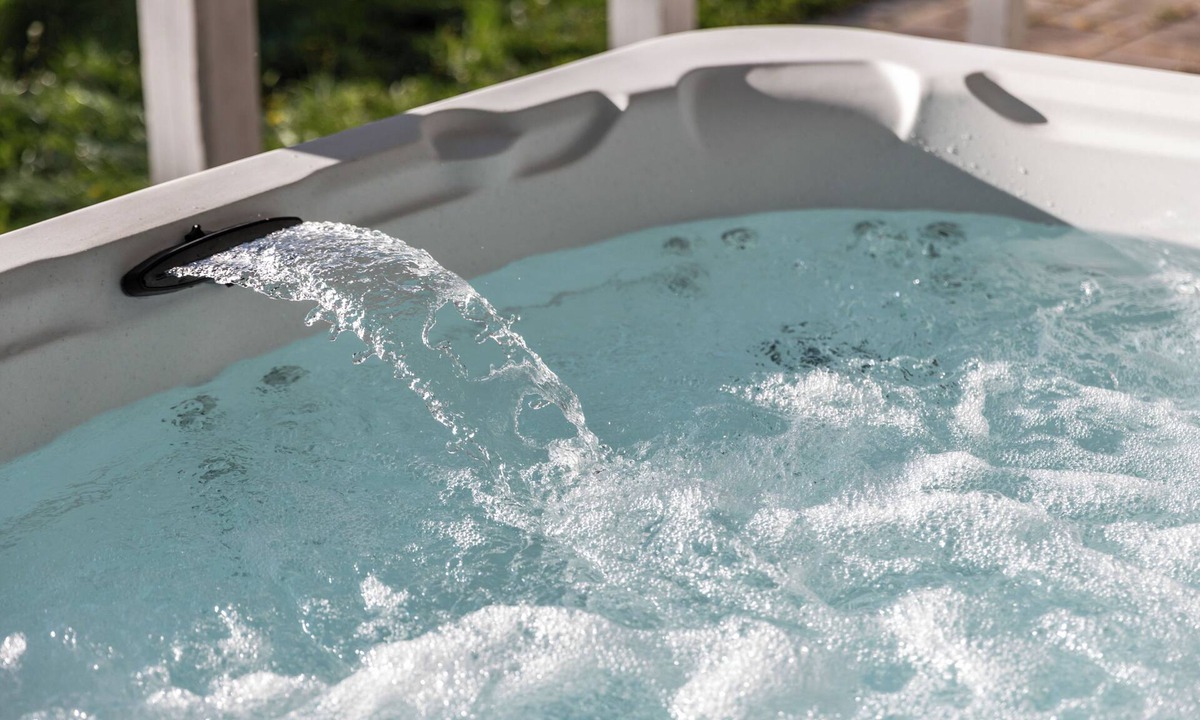 Chester Villa | 11BR Retreat w Pool, Hot Tub, Sauna & Game Room