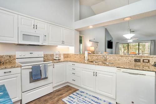 Arcadian Shores Villa | 14D Richmond Park - Gorgeously remodeled 3 bed, 3 bath villa villa