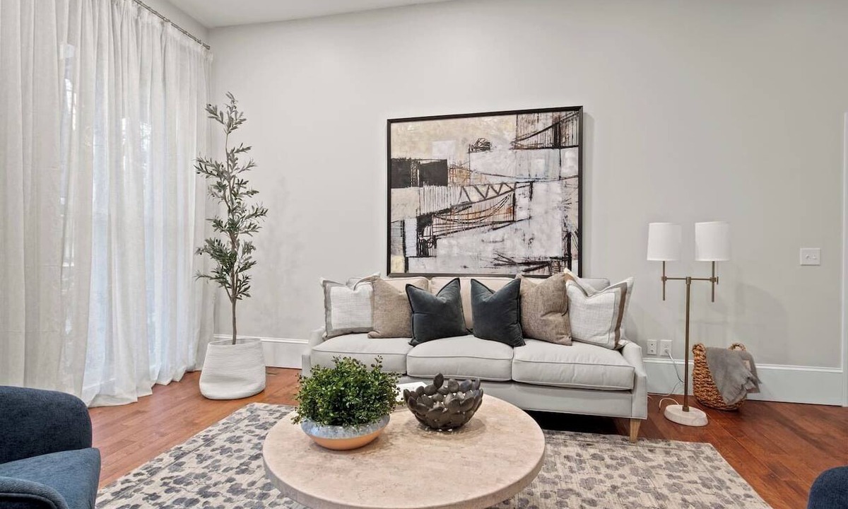Palmyra Apartment | 16 Guests- 7 Mins Hill Cumorah/En Suite Bathrooms