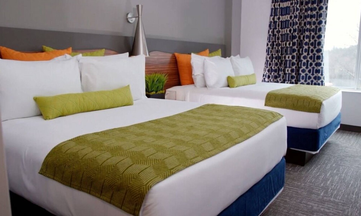 Circleville Resort | 2 Two Bedrooms with 2 Queens and 1 King at The Kartrite Resort!