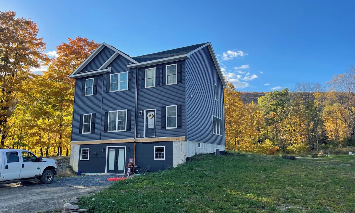 Schenevus House | 20 miles from Cooperstown NY- Spacious 5-bedroom house in charming Scheneuvs