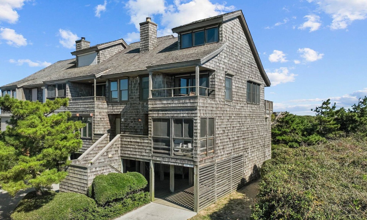 Duck House | 2381 - Peaceable Kingdom by the Sea - Sanderling Oceanfront Townhome w/Water Views