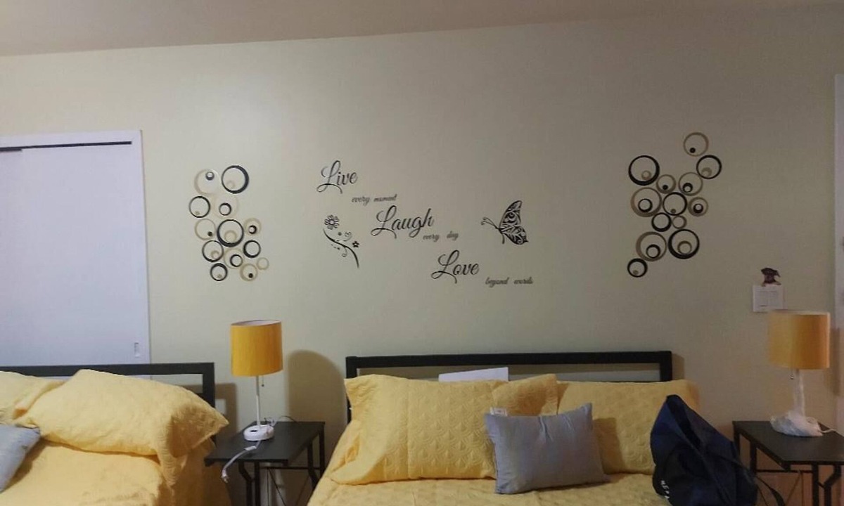 Queens Apartment | 3-bedroom apartment in pleasant Forest Hills with next to all