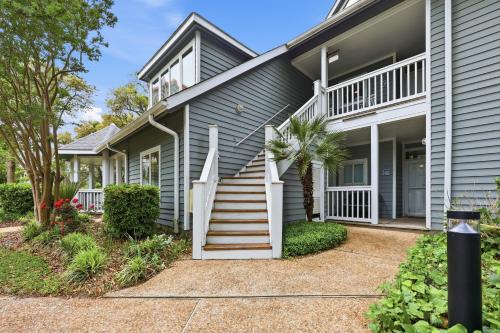 Arcadian Shores Villa | 4E Windermere by the Sea