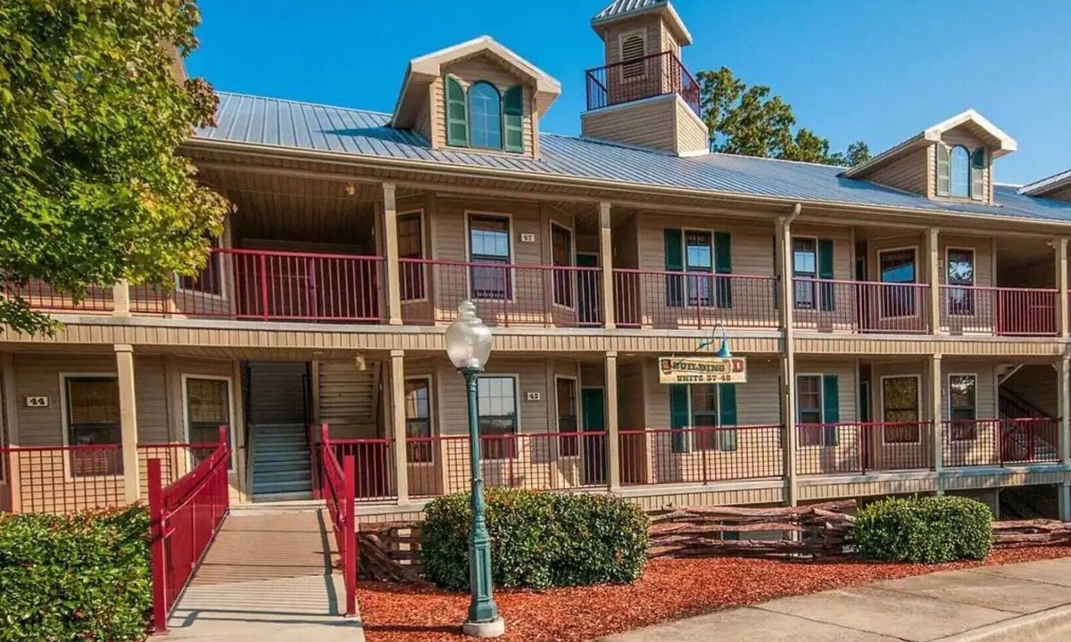 Clarkesville Apartment | BEAUTIFUL 2BD/2 BA by Blue Ridge Mountains