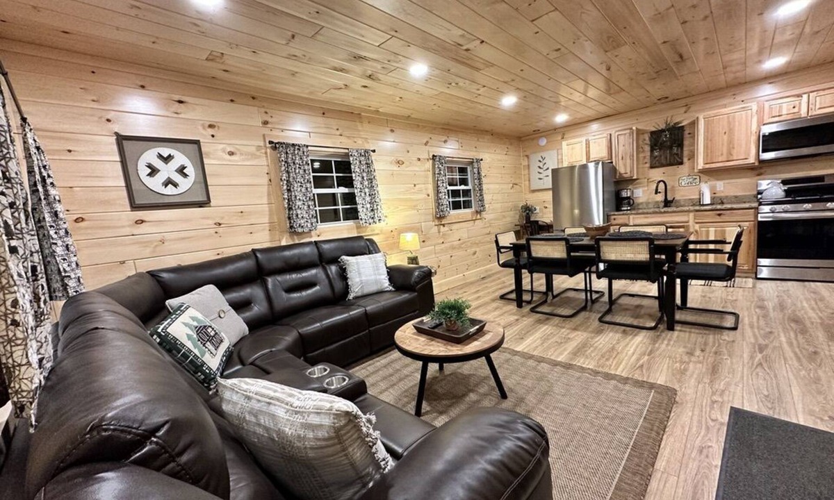 Town of Webb Cabin | Brand NEW! 2-Bedroom Cabin in Old Forge. AC, Washer/Dryer, WiFi. Walk to town!