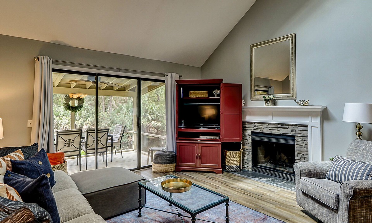 Sea Pines Condo | Bright and inviting condo w/shared pools & tennis courts - near the beach