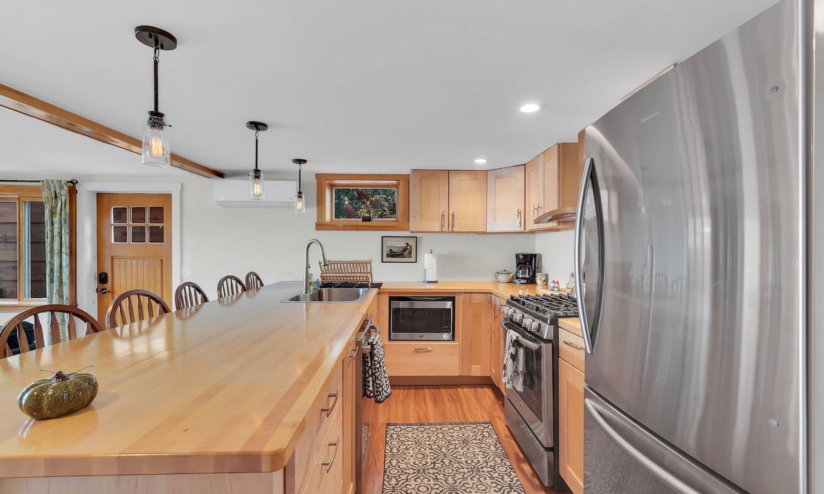 Malletts Bay House | Champlain Bungalow on Champlain Lake
