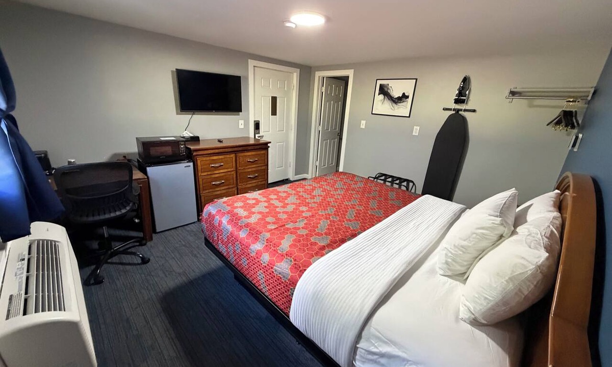 Chaplin Hotel | Chaplin Inn & Suites