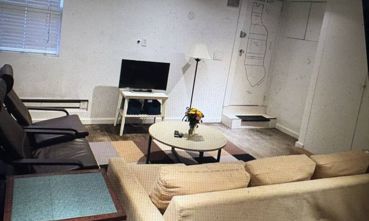Washington Heights House | Charming 2-bedroom 1 Bathroom Kitchen Private Sleeps 4-5 Furnished historic NYC