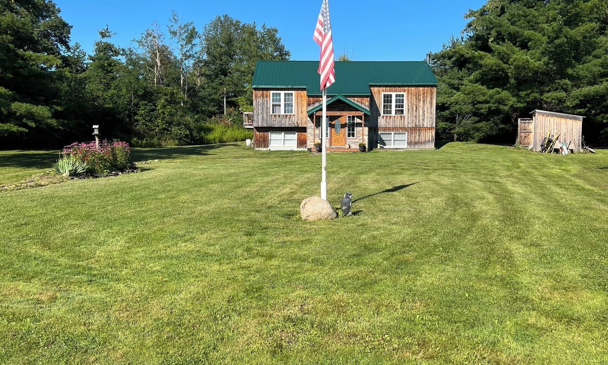 Town of Reading House | Charming 2-bedroom vacation home 17 minutes from Watkins Glen International