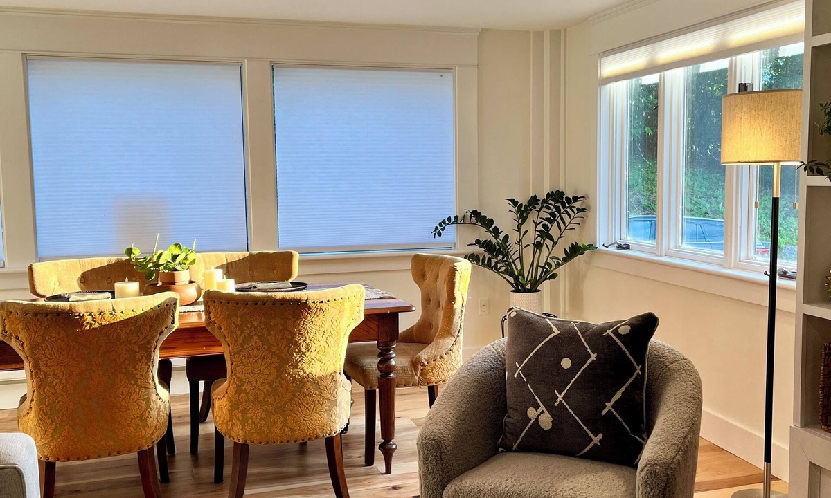 Buckland Apartment | Charming 3-Bedroom Family Retreat, DOWNTOWN Shelburne Falls. Walk to Everything!