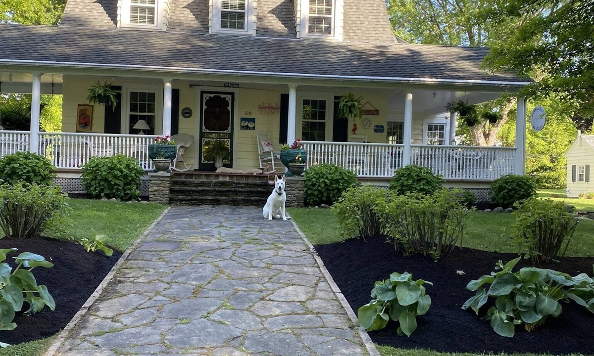 Bemus Point House | Charming Lakeside cottage , will sleep 10