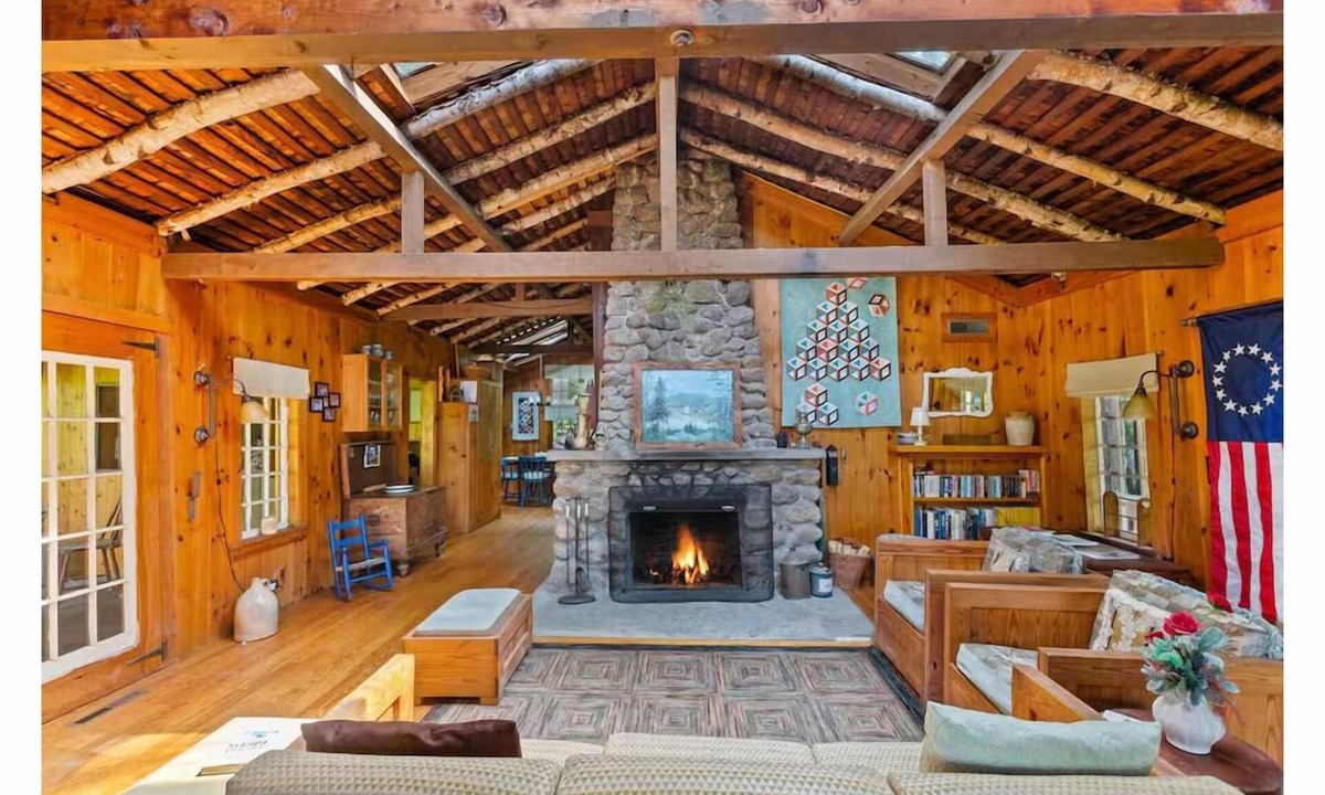 Antrim Cabin | Charming, Rustic, 4-bedroom cabin near Gregg Lake, perfect for your getaway!