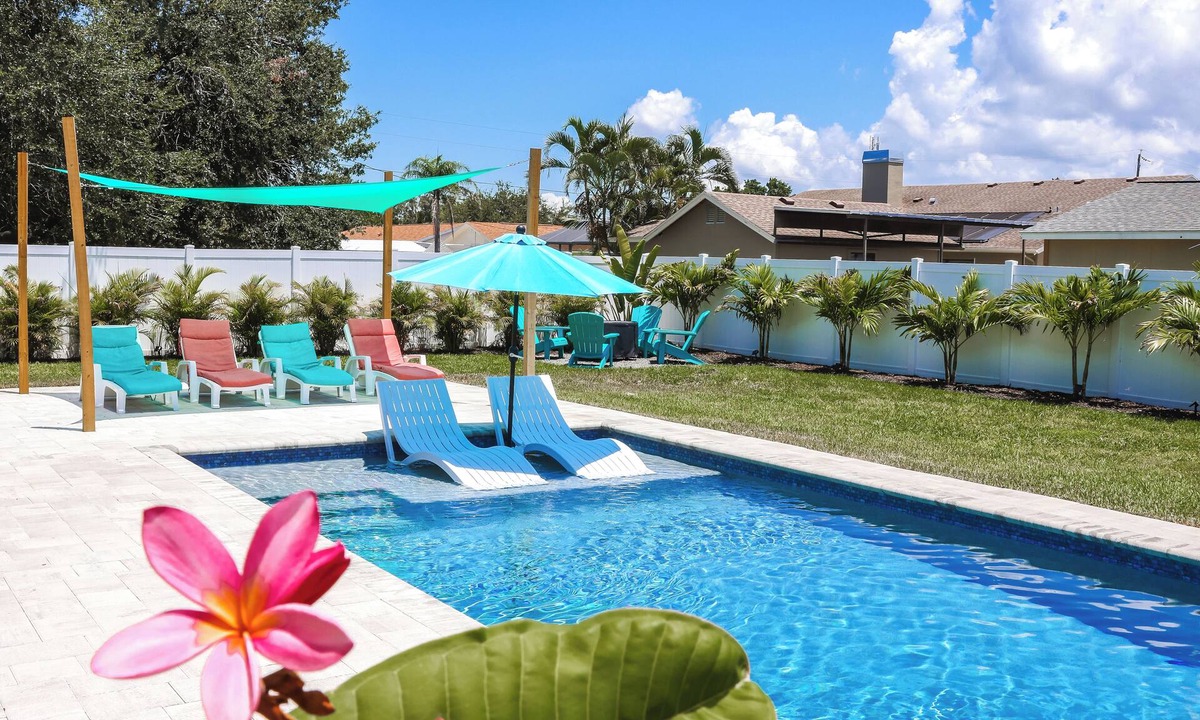 West Bradenton Villa | CHARMING VACATION HOME#FREE HEATED POOL#IMG#AMI