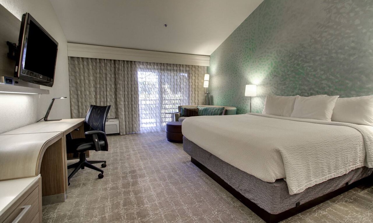 Solana Beach Hotel | Courtyard by Marriott San Diego Del Mar/Solana Beach