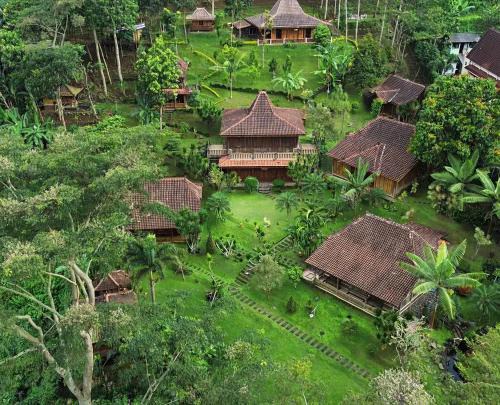 Sidomulyo Cabin | DLimasan Heritage Cottage and Cafe