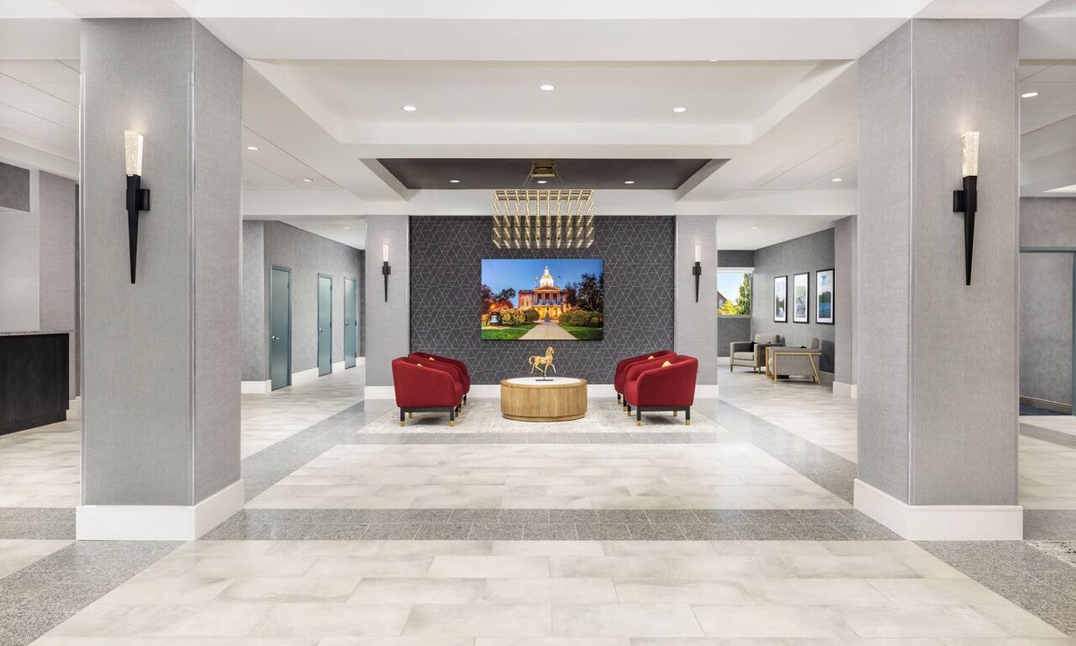 Concord Hotel | DoubleTree by Hilton Downtown Concord