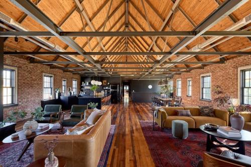 Warwick Apartment | Eleanor Inn - Suite Lorena