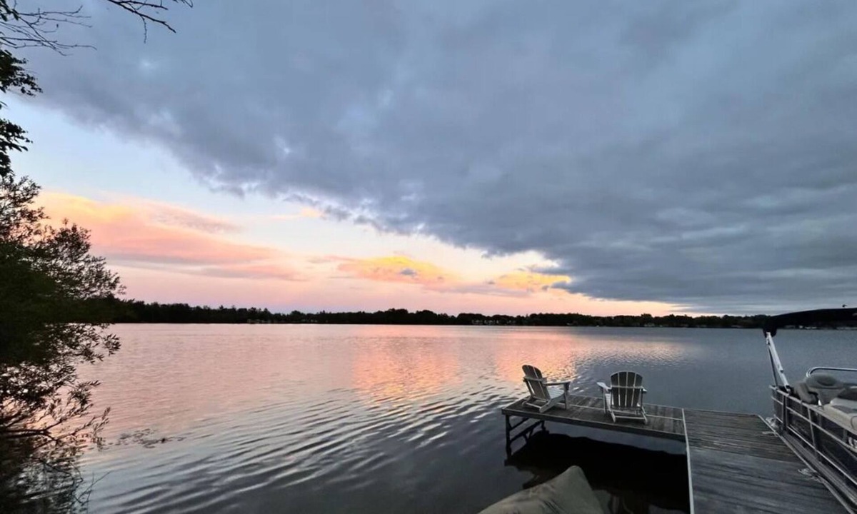 Elk Rapids House | Elk Rapids Lakefront Near Horse Shows-New Hot Tub!