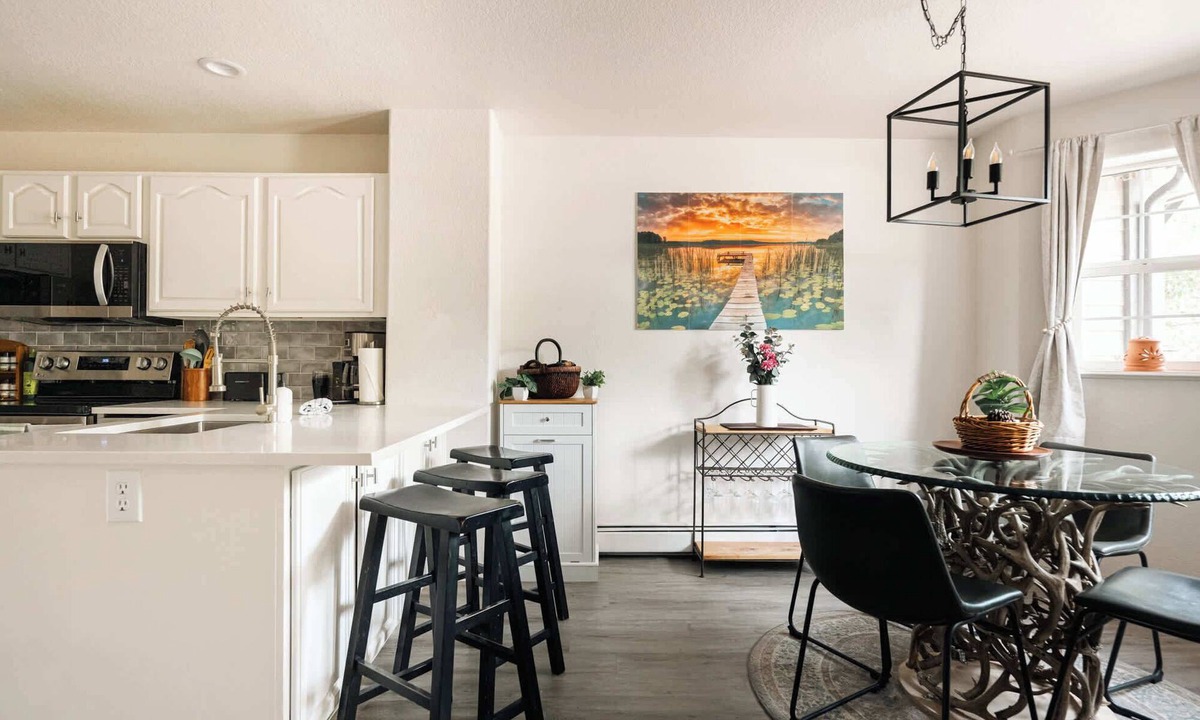 Eagle House | Explore, Relax, Repeat | Riverside Views | Eagle
