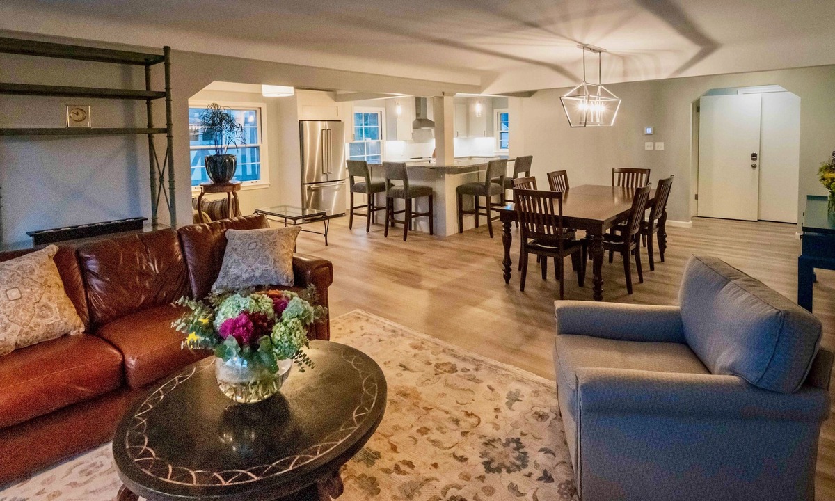 Grosse Pointe Apartment | Fully-furnished rental in Grosse Pointe. Great for weddings and extended stays.