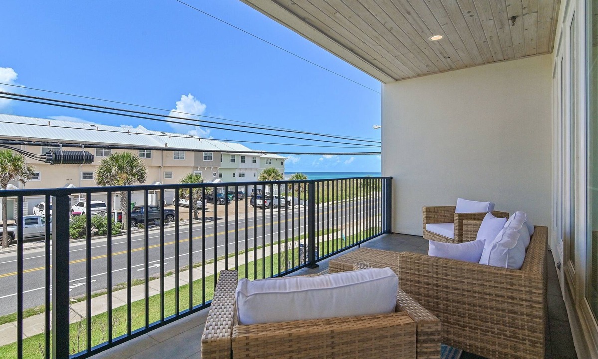 Laguna Beach House | Gulf Views | Elevator | Heated Community Pool | 2Min Walk To The Beach!