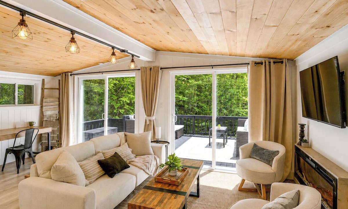 Monroe Bridge House | High-Design Monroe Cabin on 2 Private Acres!