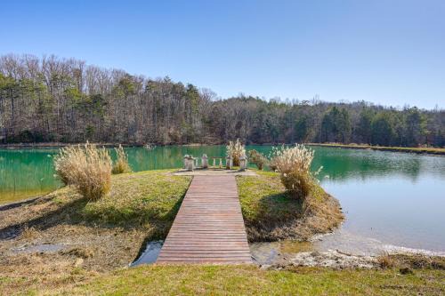 Wildwood House | Hike, Fish & Explore Chattanooga! Lake-View Home