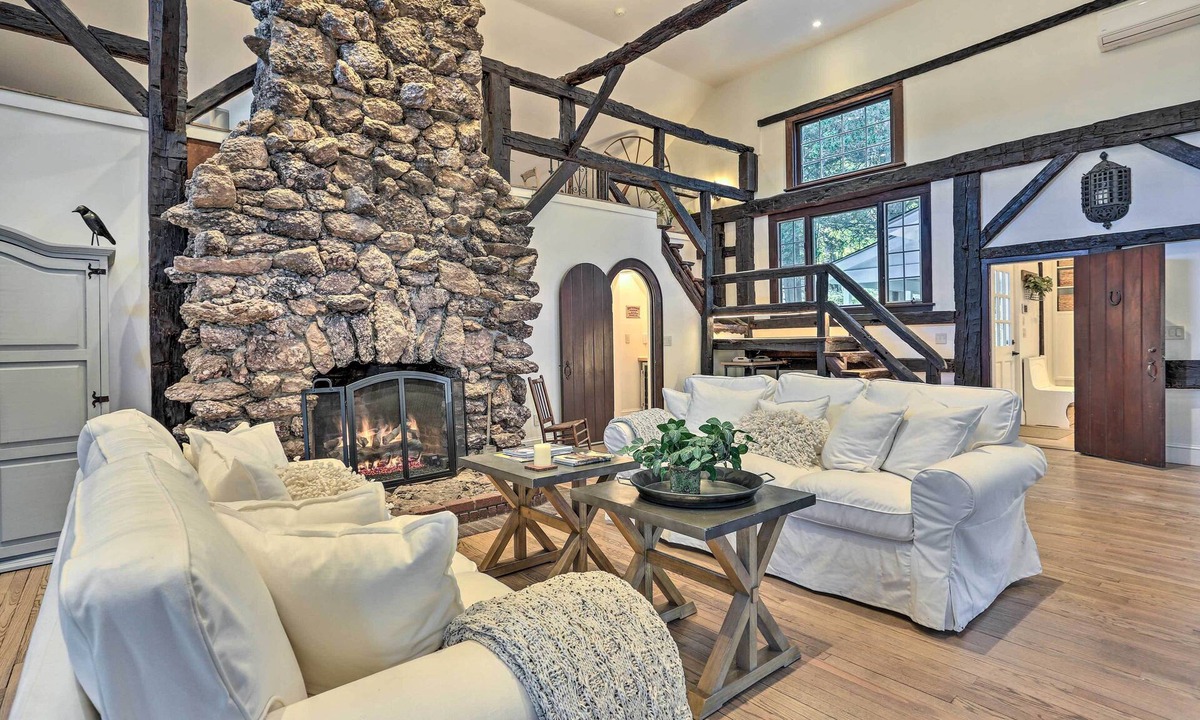 Middle Hope Cottage | Historic 1800s Cornwall-on-hudson Cottage!
