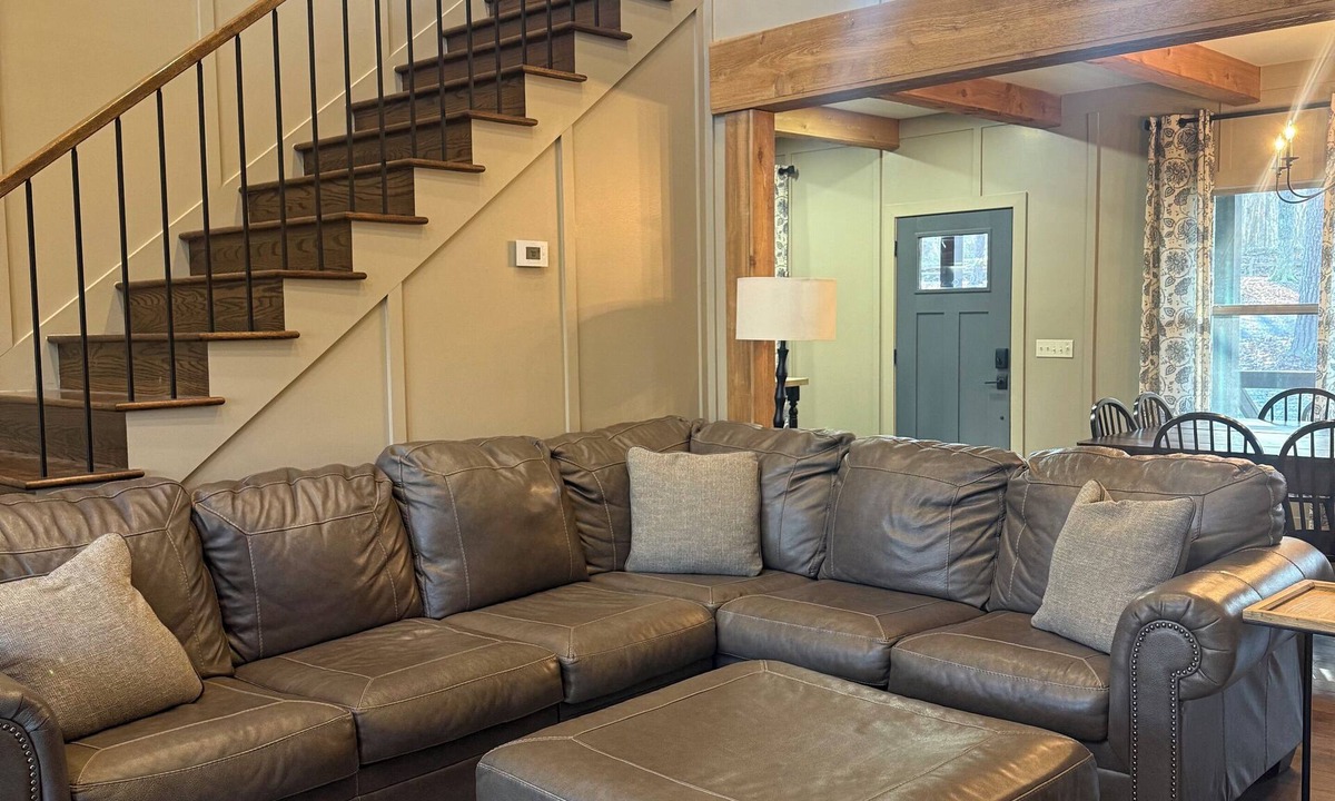 Mentone House | "Lazy River Cottage" just steps from Desoto Falls on Little River in Mentone, AL