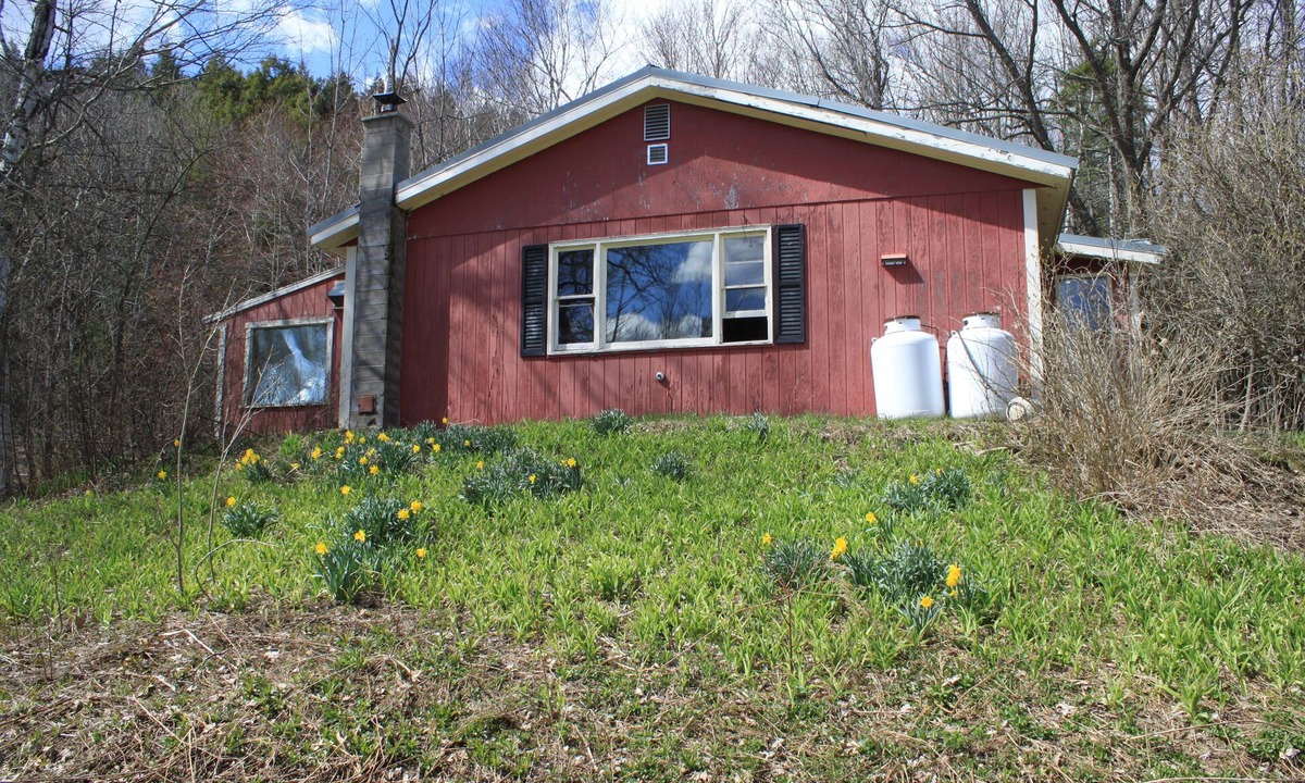 Fletcher Cottage | Lovely 2-bedroom cottage in Fletcher perfect for a relaxing getaway