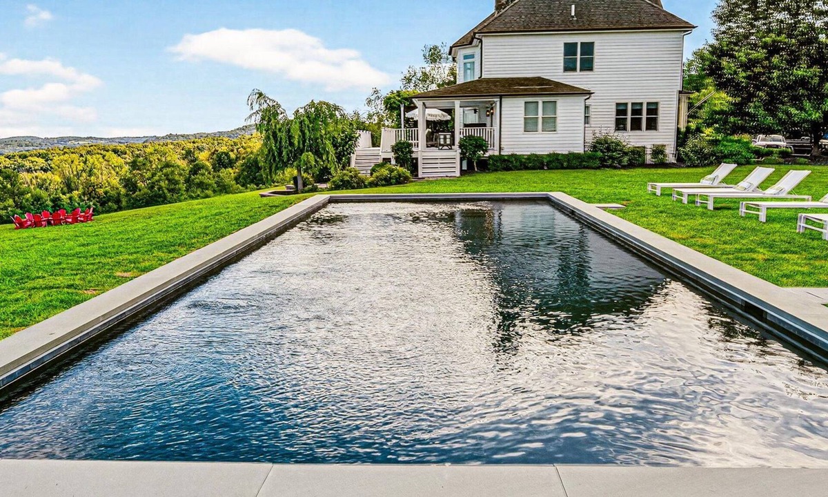 Westtown House | Luxury 23-Acre Hudson Valley Retreat - Heated Pool, Sauna, Padel, and Barn Games
