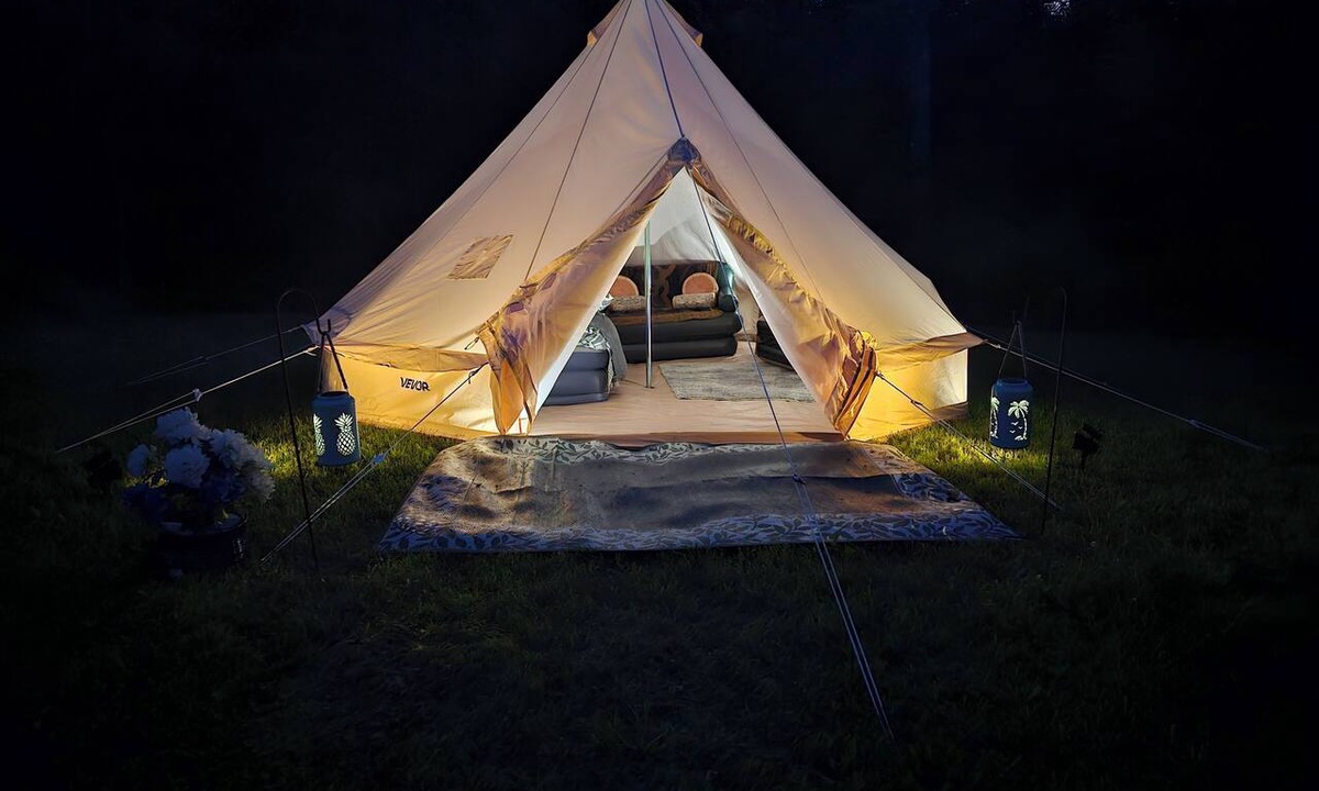 West Hartford Cabin | Magical Canvas Bell Tent on Private Acreage – Near Woodstock