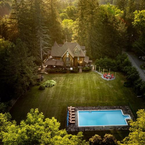 Fleischmanns House | Mansion of Belleayre Mountain! POOL, SAUNA, Game Room