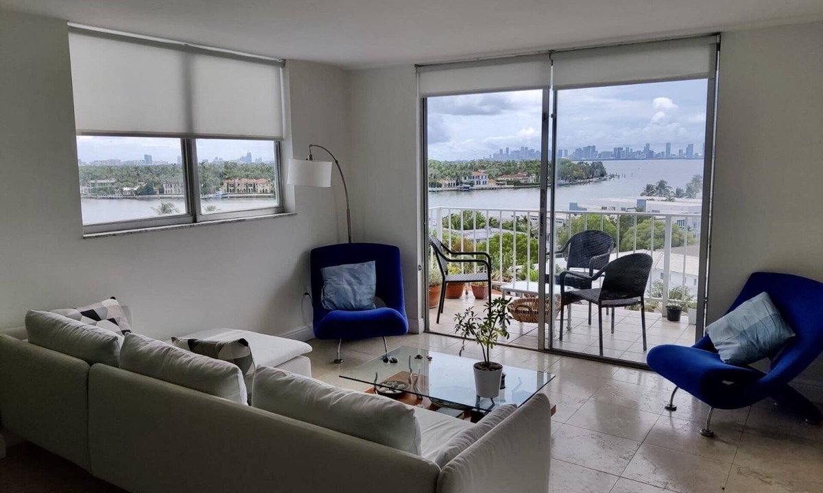 North Beach Apartment | Miami Beach Apartment 1B/1.5 Normandy Isle with a great view. Near beaches.