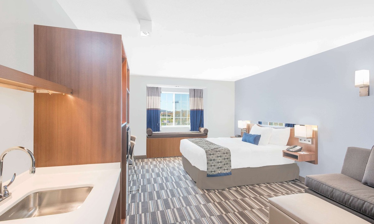 Binghamton Hotel | Microtel Inn & Suites By Wyndham Binghamton