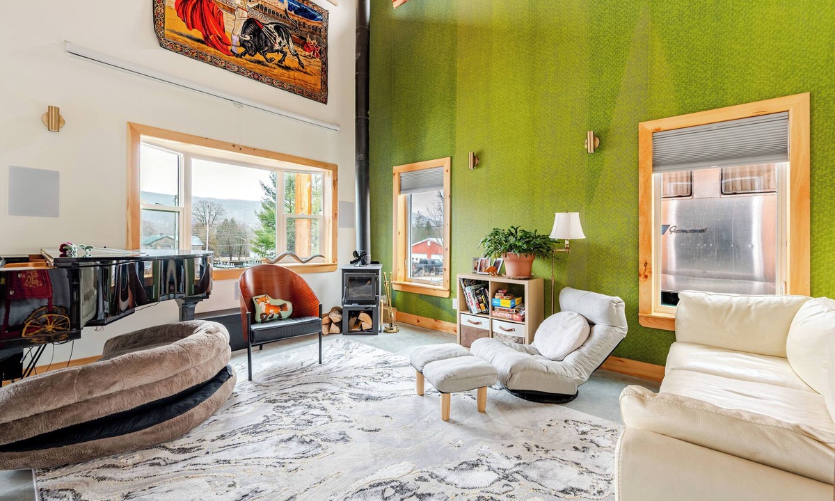 Alpine Cabin | Modern Cabin with Home Theater & Grand Piano near Watkins Glen