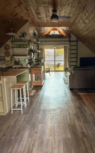 Swanton Apartment | Moonlight and Maple Lake Escape