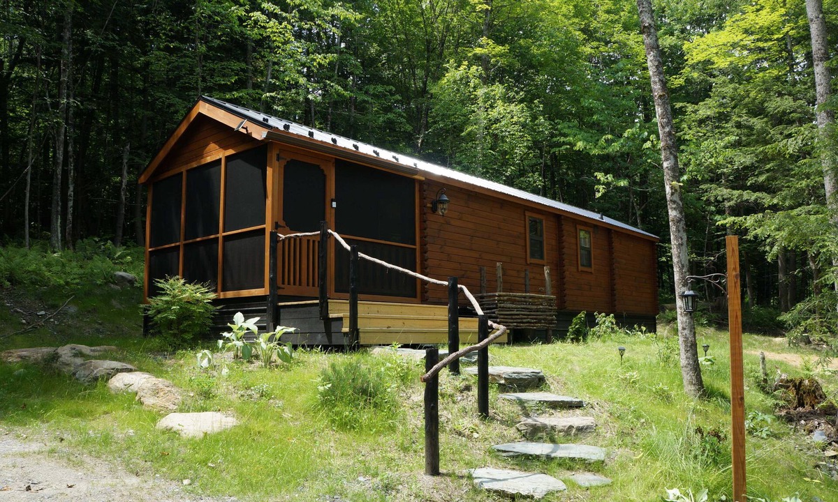 Waterbury Cabin | Moonlight Woods - Alchemist's Log Cabin