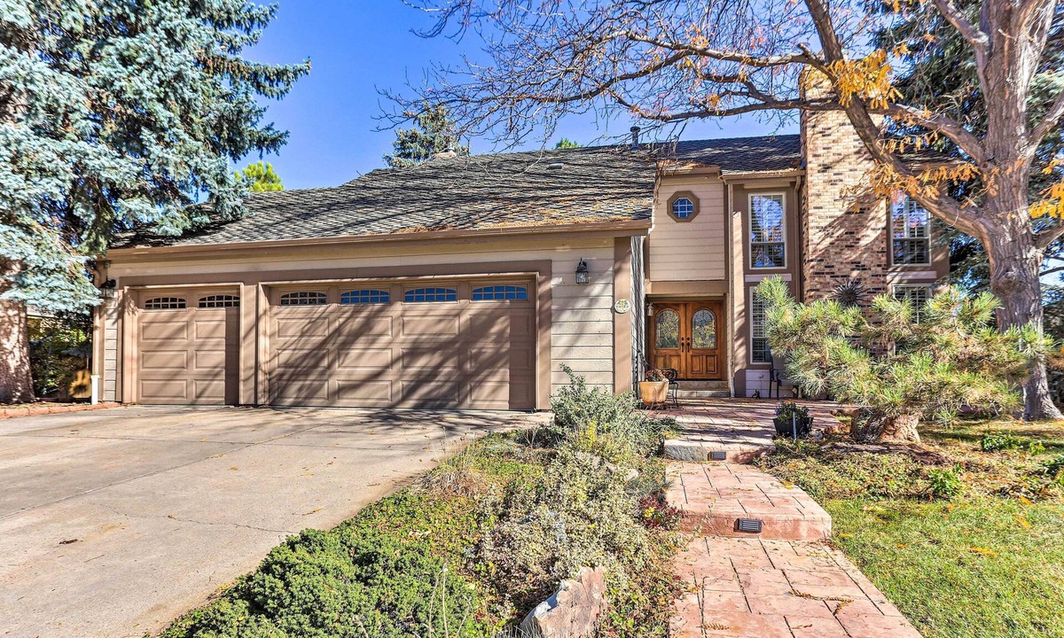 Englewood House | Near Shops & Eats! Centennial Home w/Sunroom