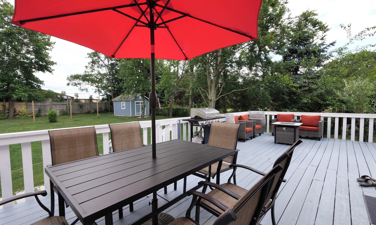 Jamesport House | NorthFork Getaway with Beach Access 4br 3bath