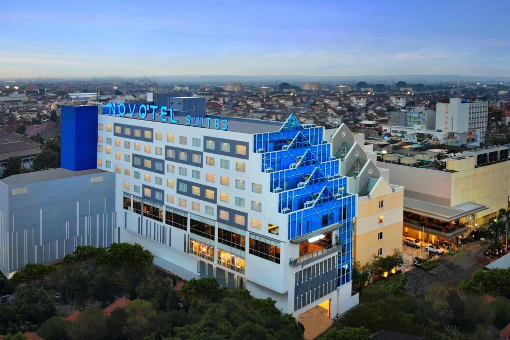 Malioboro Hotel | Novotel Suites Yogyakarta Malioboro