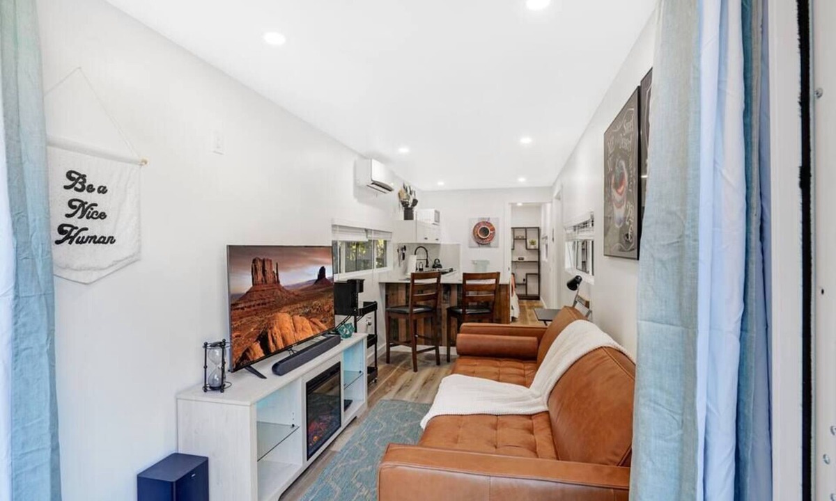 Davie Villa | Oasis Container Home