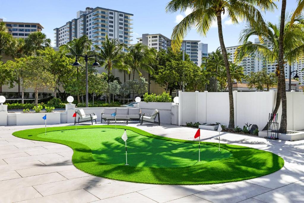 Galt Mile Hotel | Ocean Blvd King Suite Hideaway