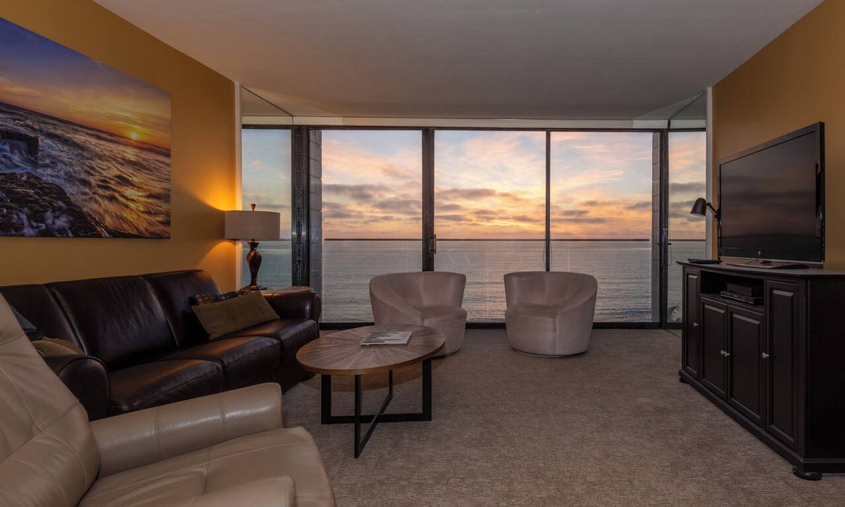 North Pacific Beach Condo | Oceanfront Luxury Condo, Sounds of the Surf, Beautiful Sunsets