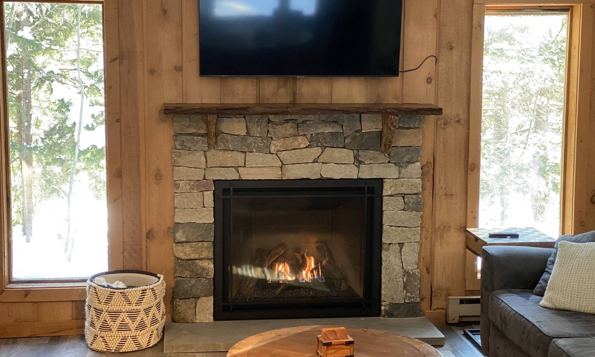 Wilmington Ski Chalet | Outerwoods at Chimney Hill! Pool, clubhouse, and 10 min to Mount Snow!