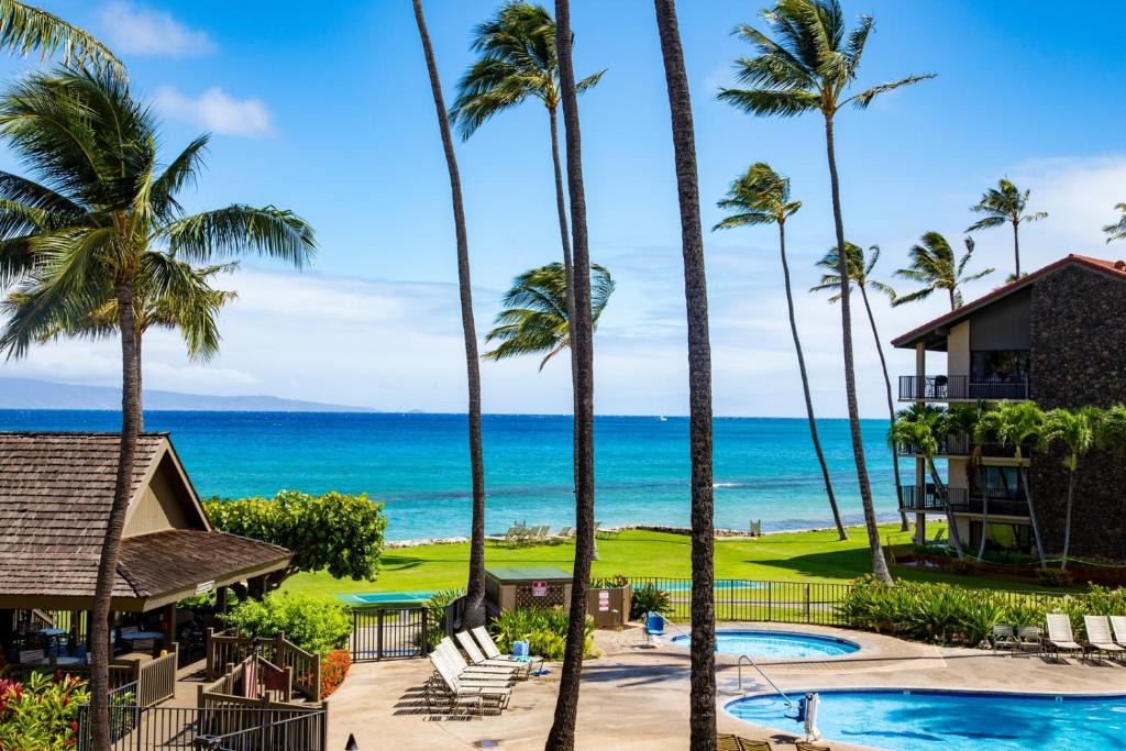 Honokowai Apartment | Papakea Oceanfront Studio Sleeps 4 Villas Great for Families Complimentary Car with 6 Nights PKE-304 by KBM