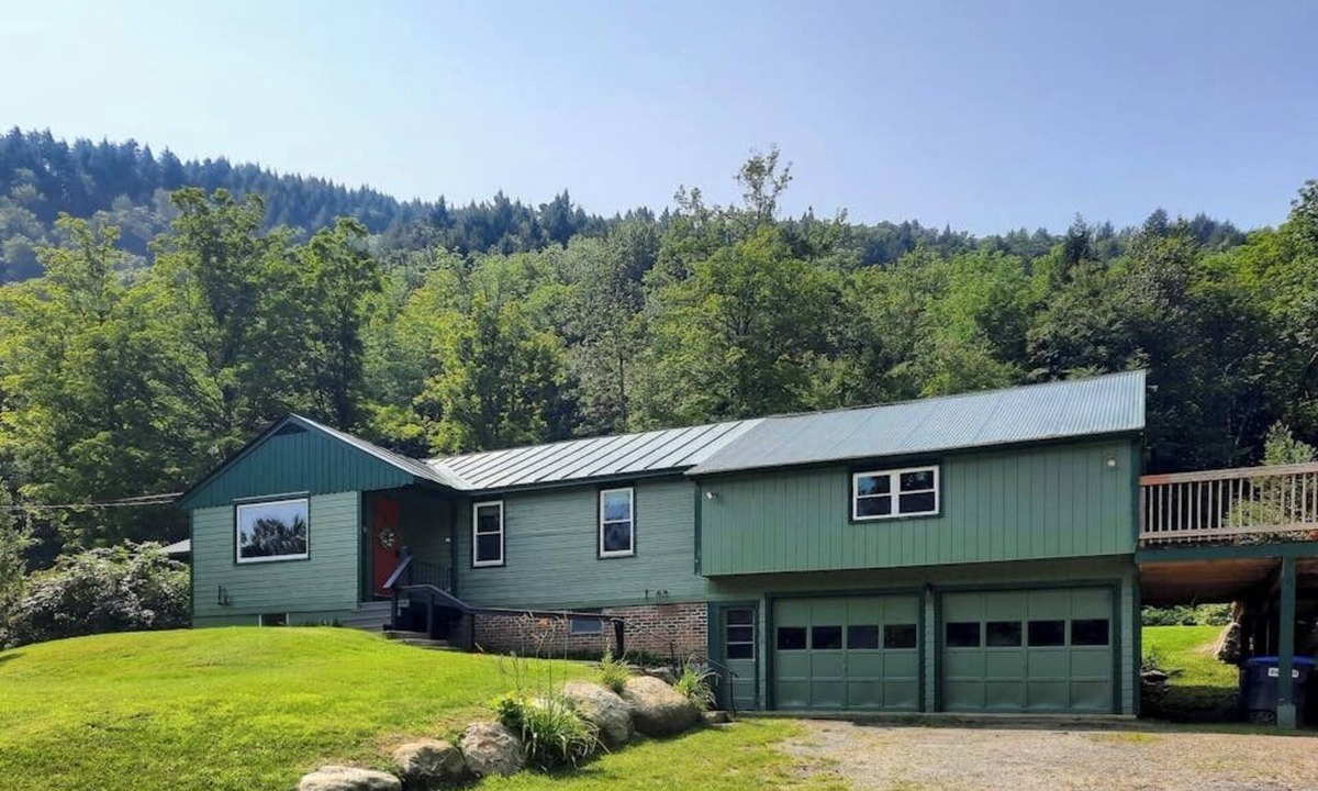 Bridgewater Corners House | Peaceful, mountain-view home with large deck, & grill - dog-friendly